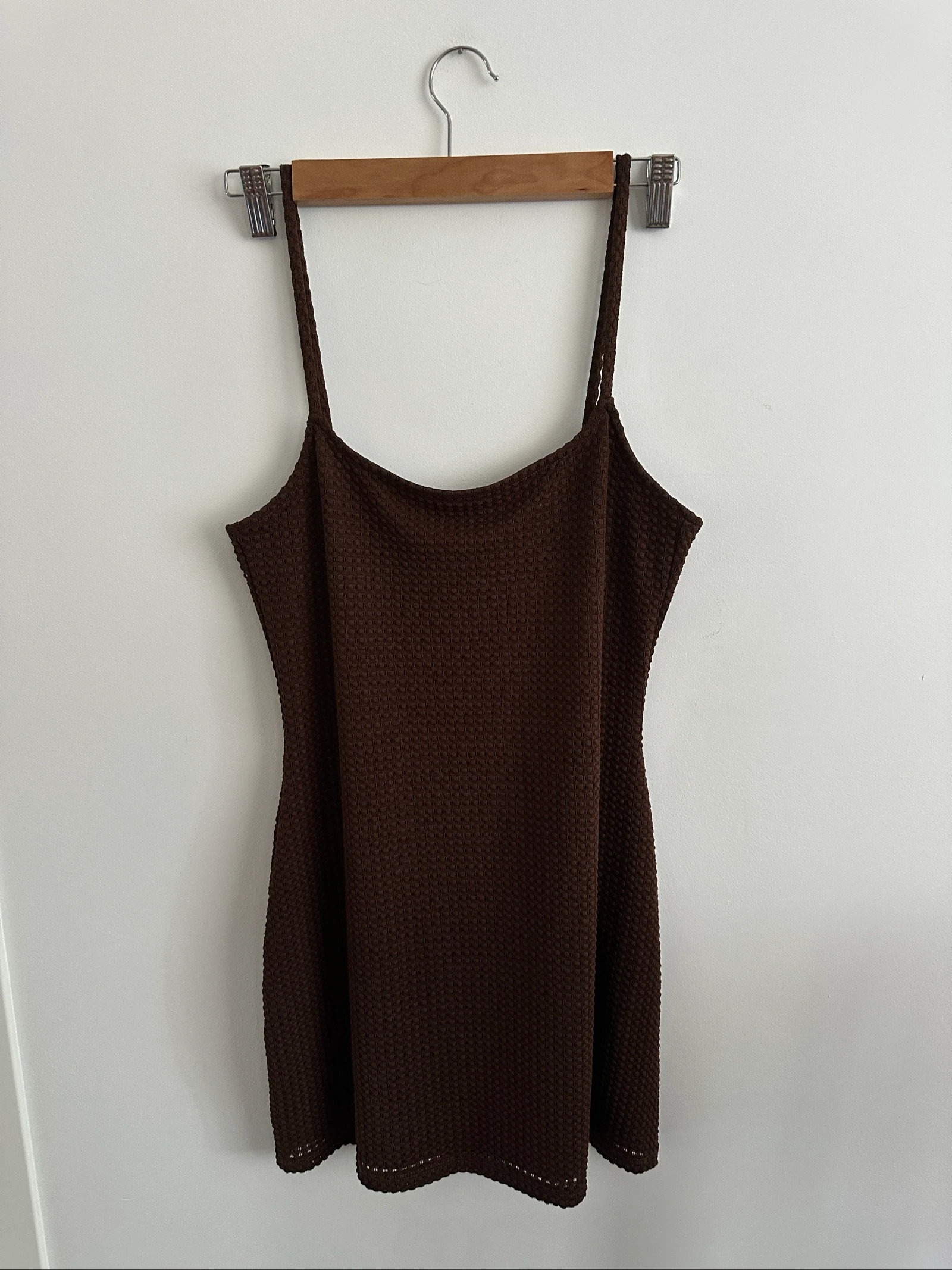 Vestido mini marrón H&M DIVIDED | Tirantes | Nido de abeja | Talla S